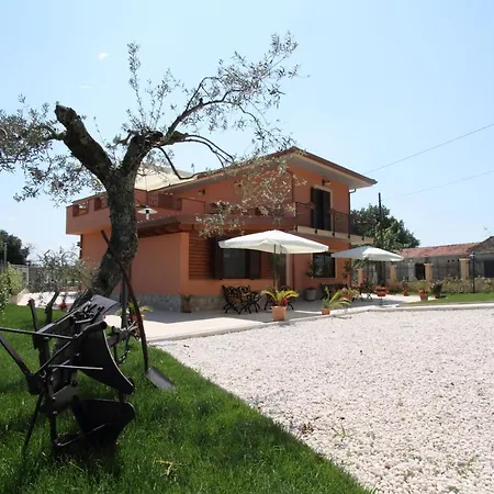 Farm stay Azienda Agrituristica La Tenuta Del Falco Piedimonte San Germano