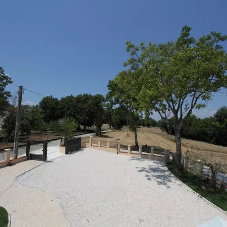 Azienda Agrituristica La Tenuta Del Falco Farm stay Piedimonte San Germano