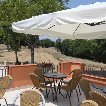 Azienda Agrituristica La Tenuta Del Falco *